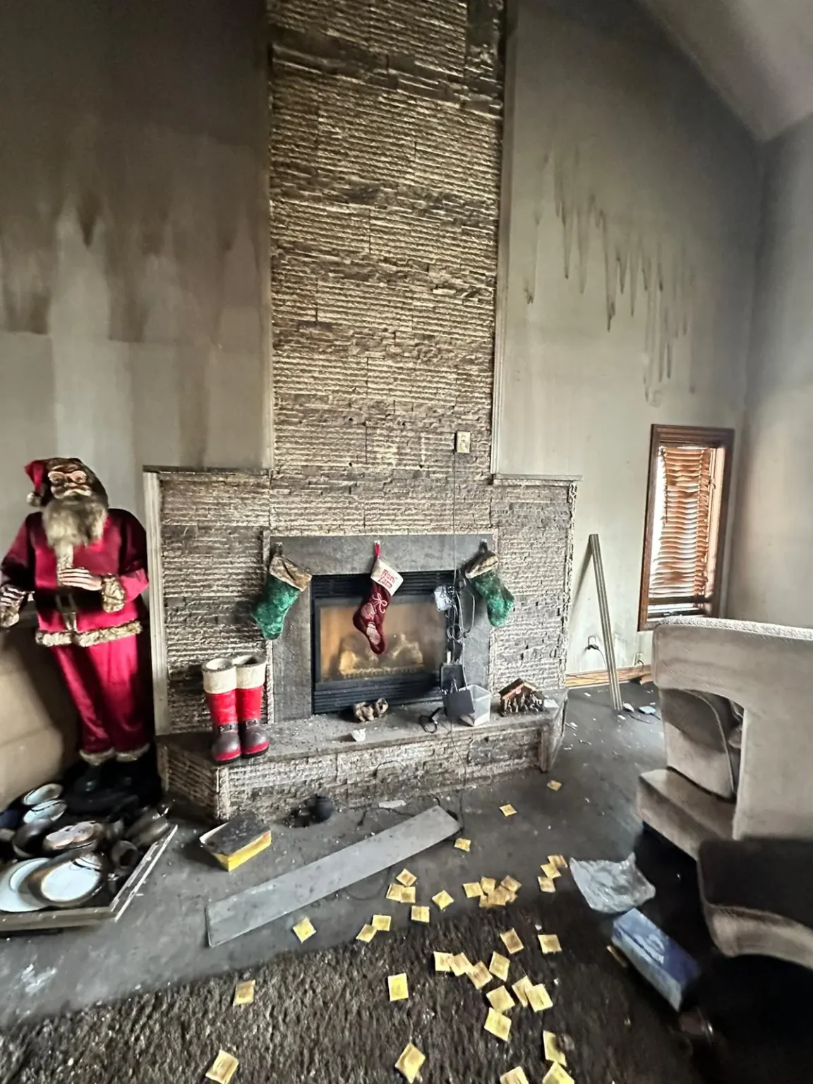 burned-house-in-Wyoming-1-1152x1536