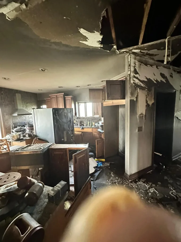 sell-fire-damaged-house-in-Wyoming-768x1024